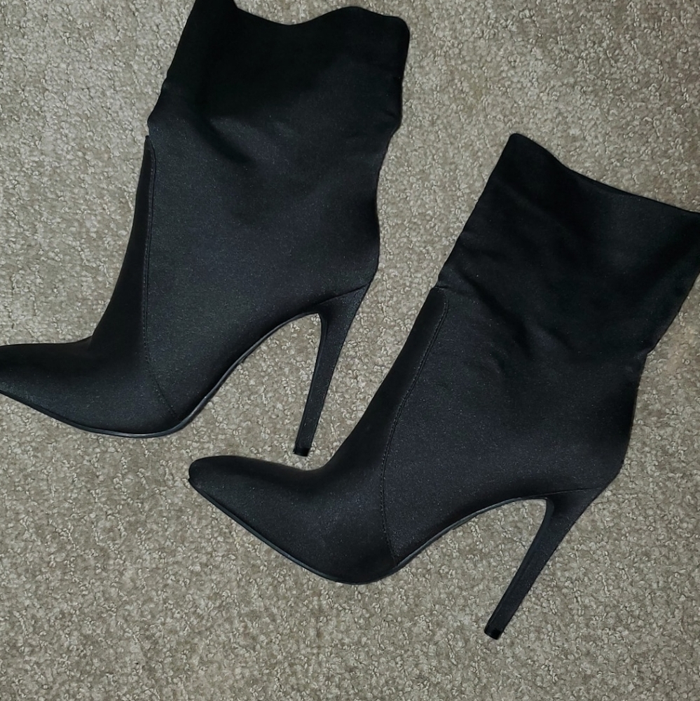 Satin Heeled Boots